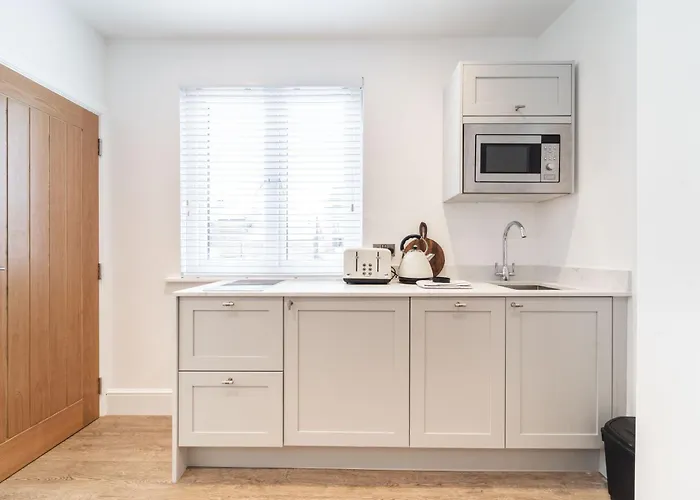 8 The Quadrant Luxury Apartments - Hoylake