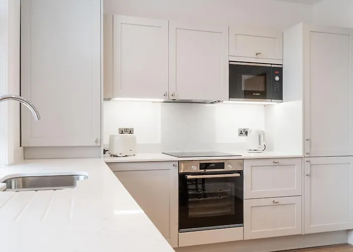 8 The Quadrant Luxury Apartments - Hoylake
