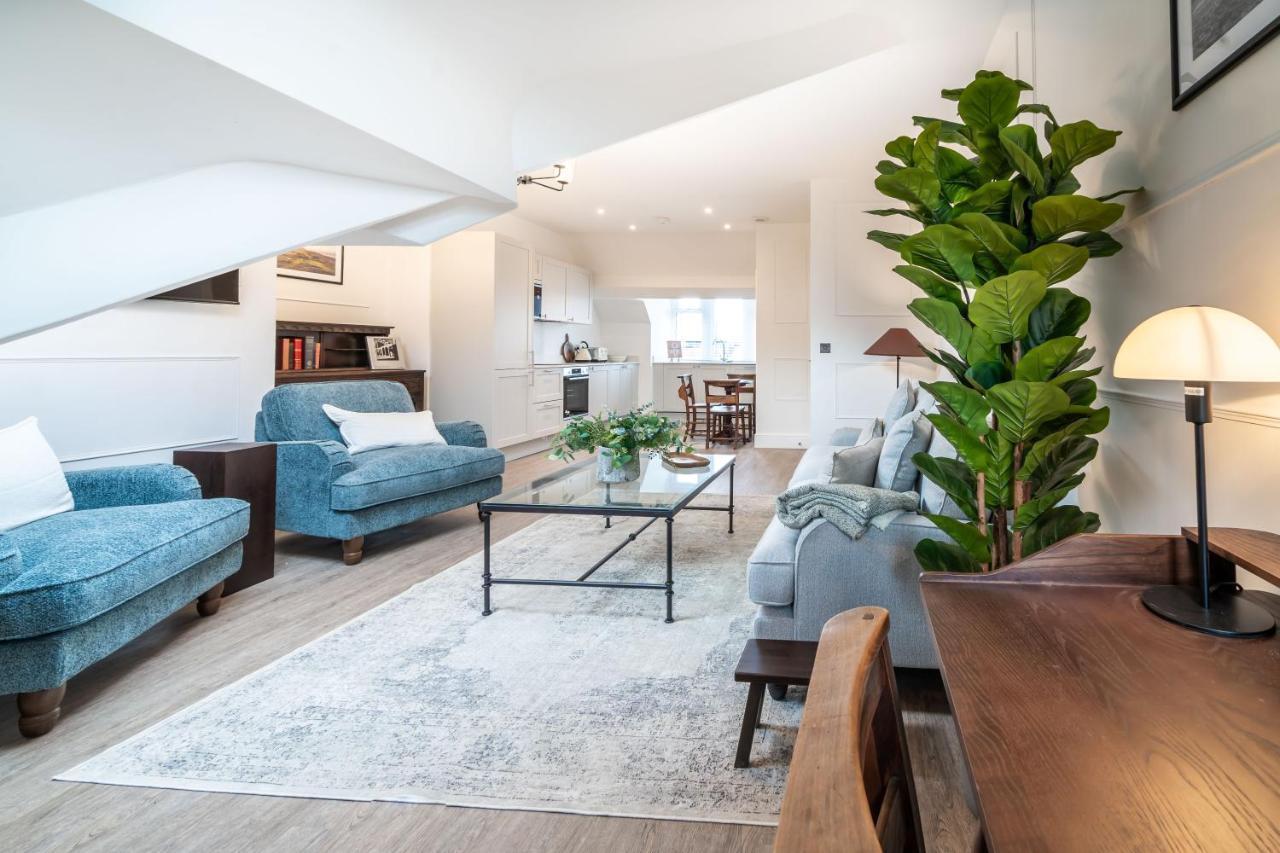8 The Quadrant Luxury - Hoylake