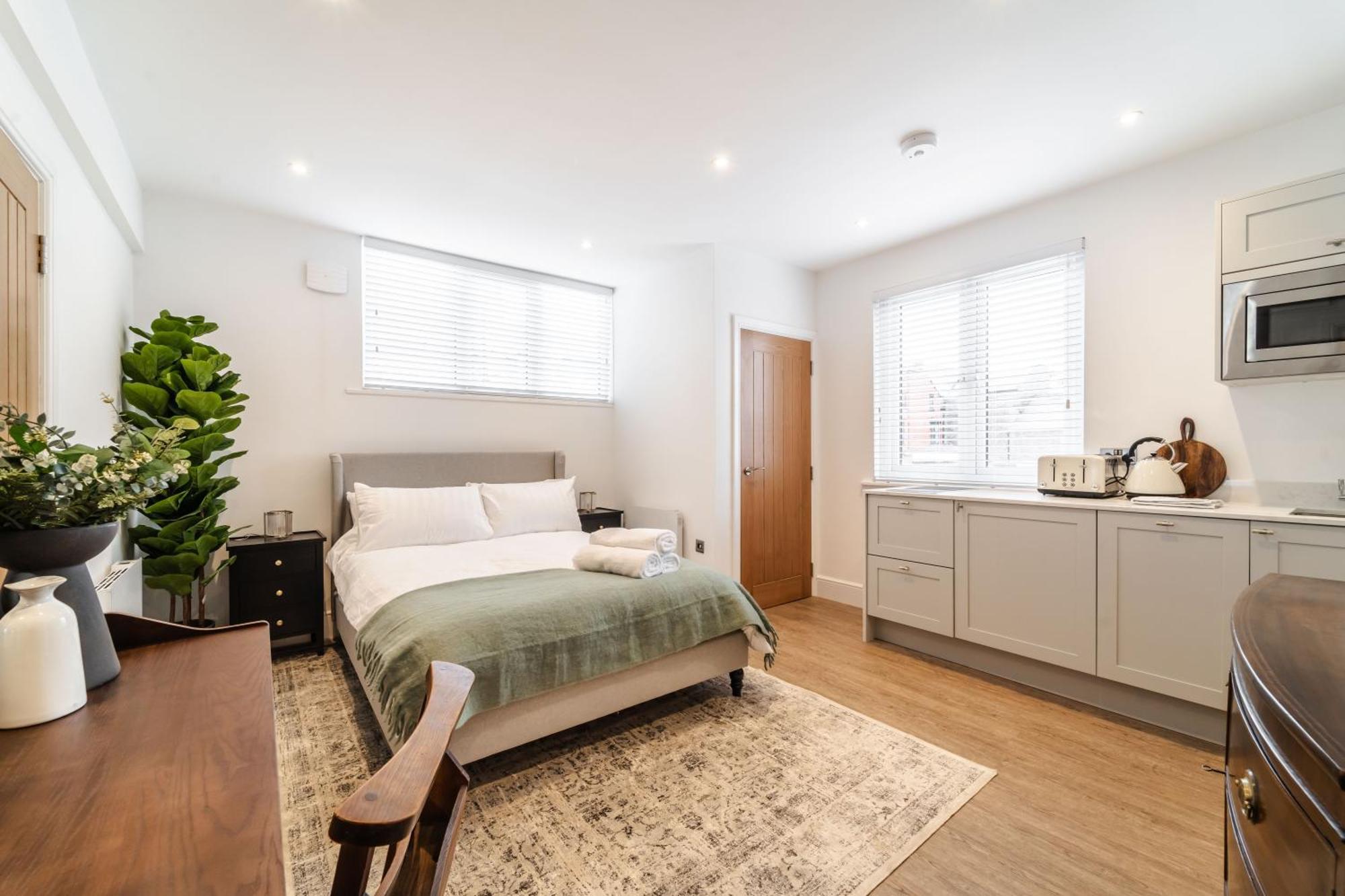 Apartment 8 The Quadrant Luxury - Hoylake