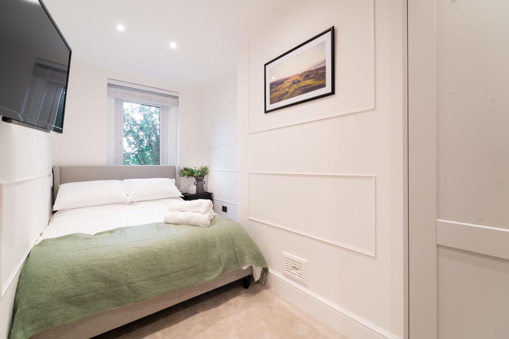 Apartment 8 The Quadrant Luxury - *