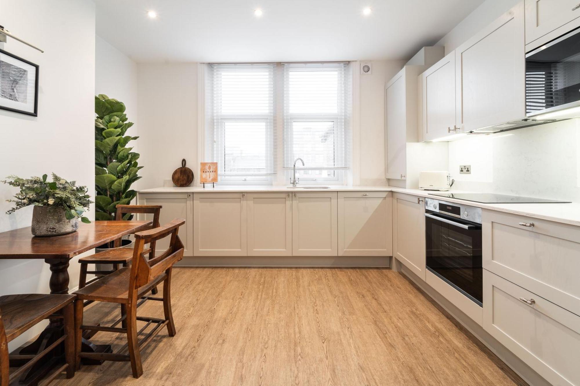 8 The Quadrant Luxury - Hoylake